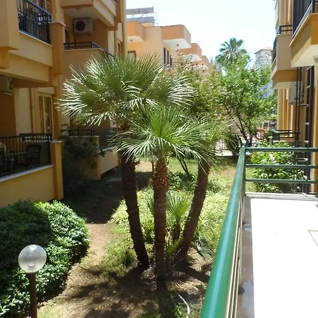 Sebnem & Lägenhetshotell Marmaris